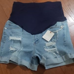 COPY - NWT maternity shorts